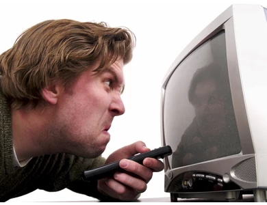 Veszélyes közelről tévét nézni?